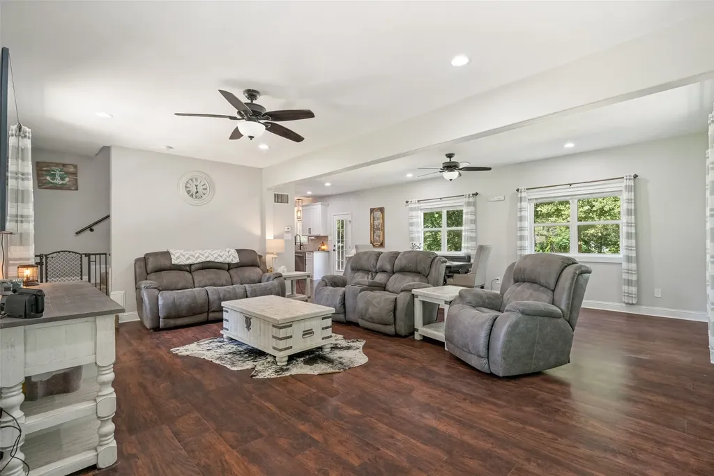 2341 Oak Leaf Trail Cleburne TX 76031