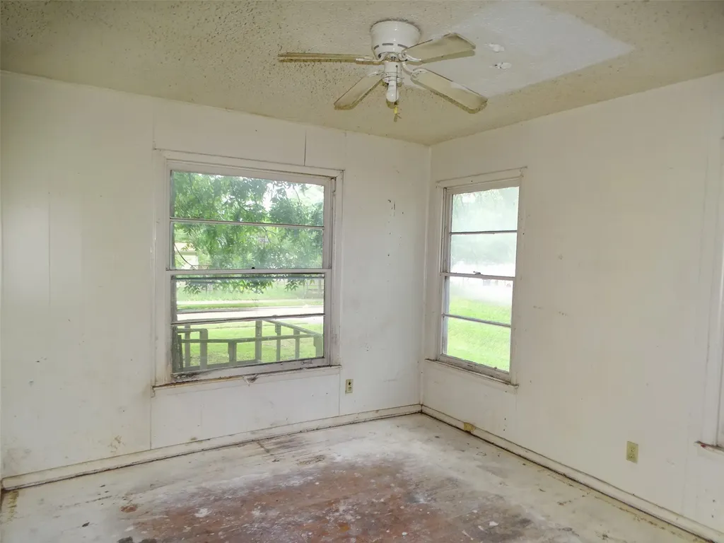 3032 Dahlia Drive Dallas TX 75216