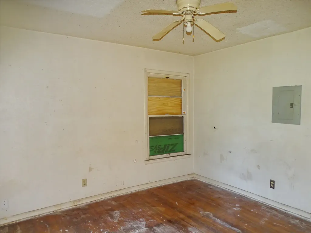3032 Dahlia Drive Dallas TX 75216