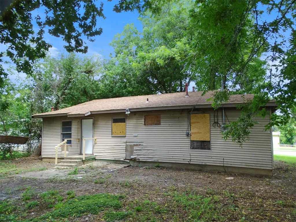 3032 Dahlia Drive Dallas TX 75216