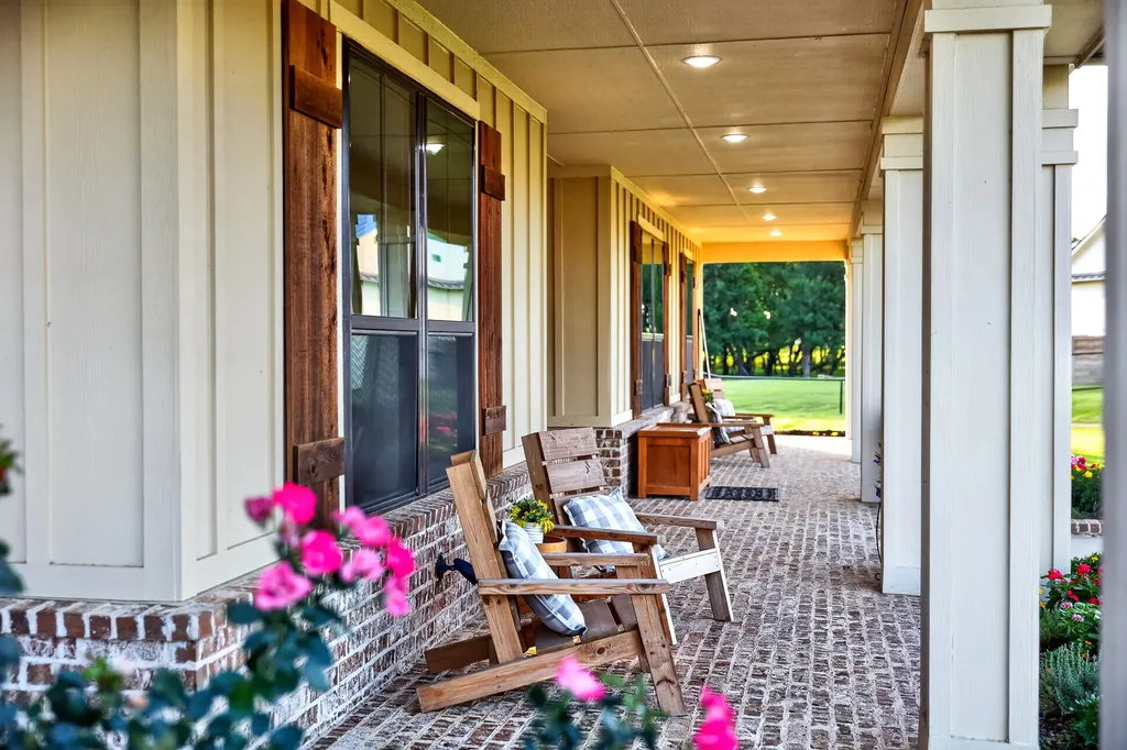 985 Vest Lane Pilot Point TX 76258