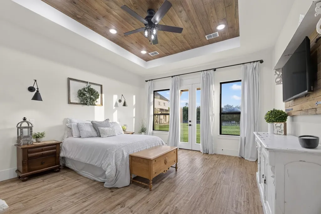 985 Vest Lane Pilot Point TX 76258