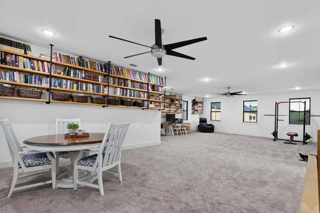985 Vest Lane Pilot Point TX 76258