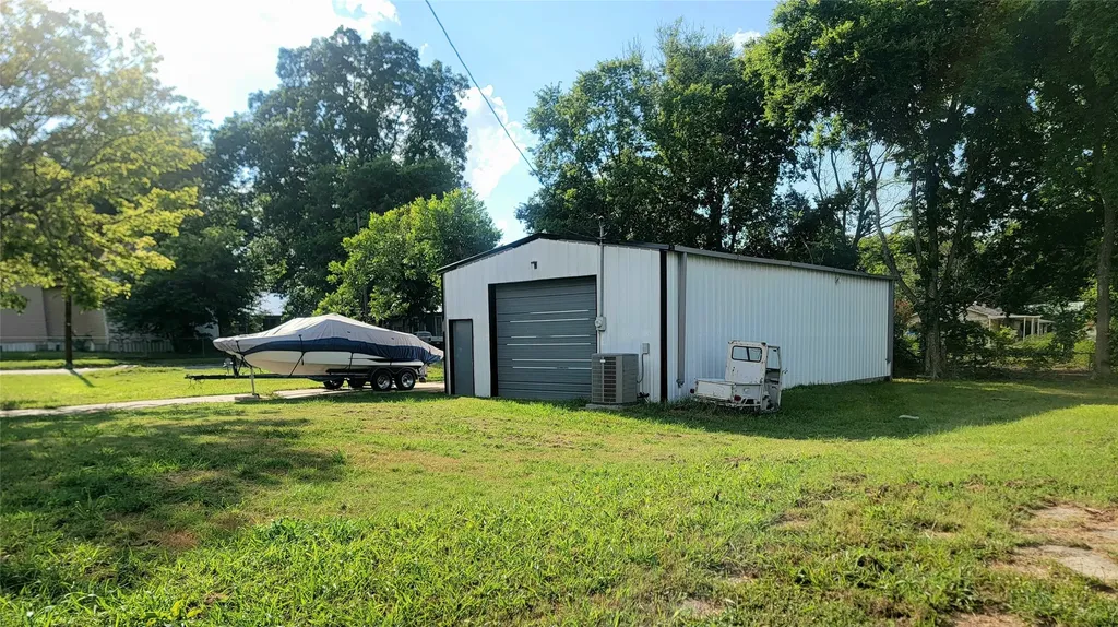 805 S Walnut Clarksville TX 75426