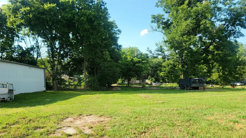 805 S Walnut Clarksville TX 75426
