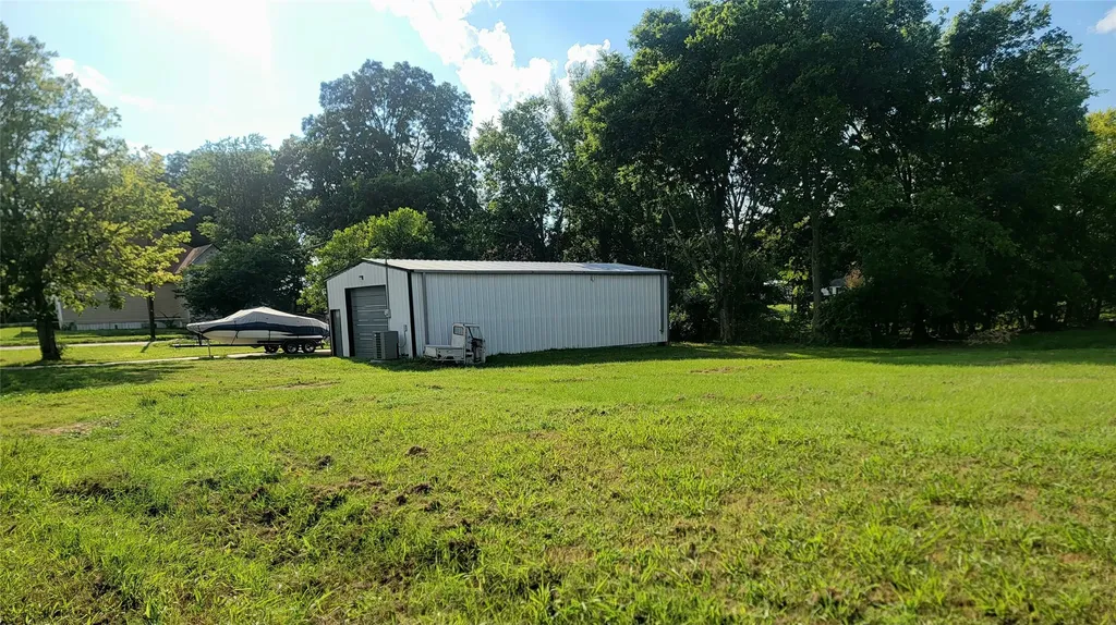 805 S Walnut Clarksville TX 75426