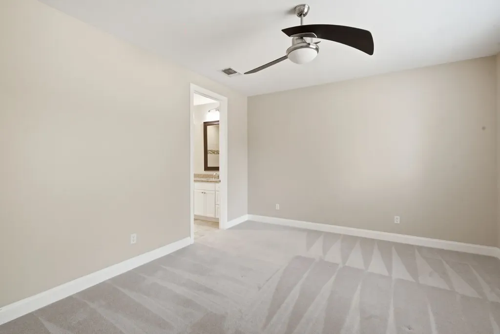 5221 Park Drive River Oaks TX 76114