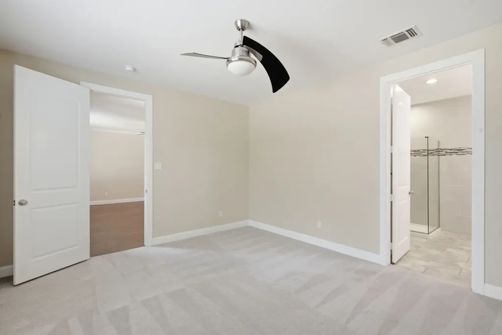 5221 Park Drive River Oaks TX 76114