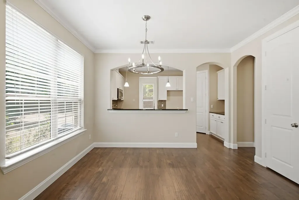 5221 Park Drive River Oaks TX 76114