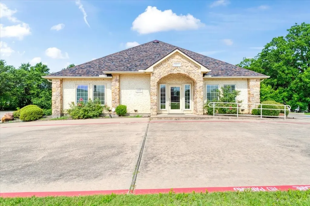 Sherman TX, 600 N Crockett Street