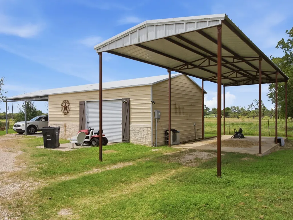 6101 Bluebird Lane Kaufman TX 75142