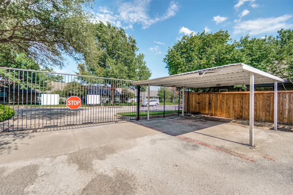 13747 Flagstone Lane Dallas TX 75240