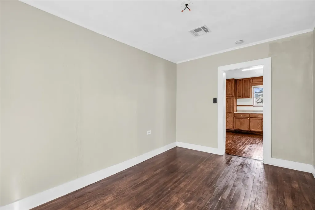 1020 Fisher Street Bellmead TX 76705