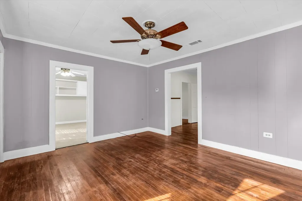 1020 Fisher Street Bellmead TX 76705