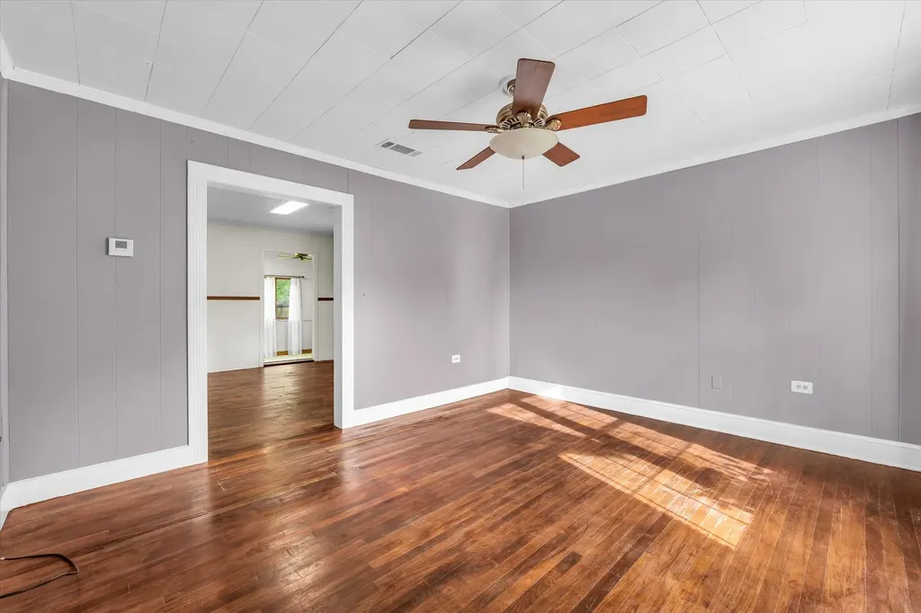1020 Fisher Street Bellmead TX 76705
