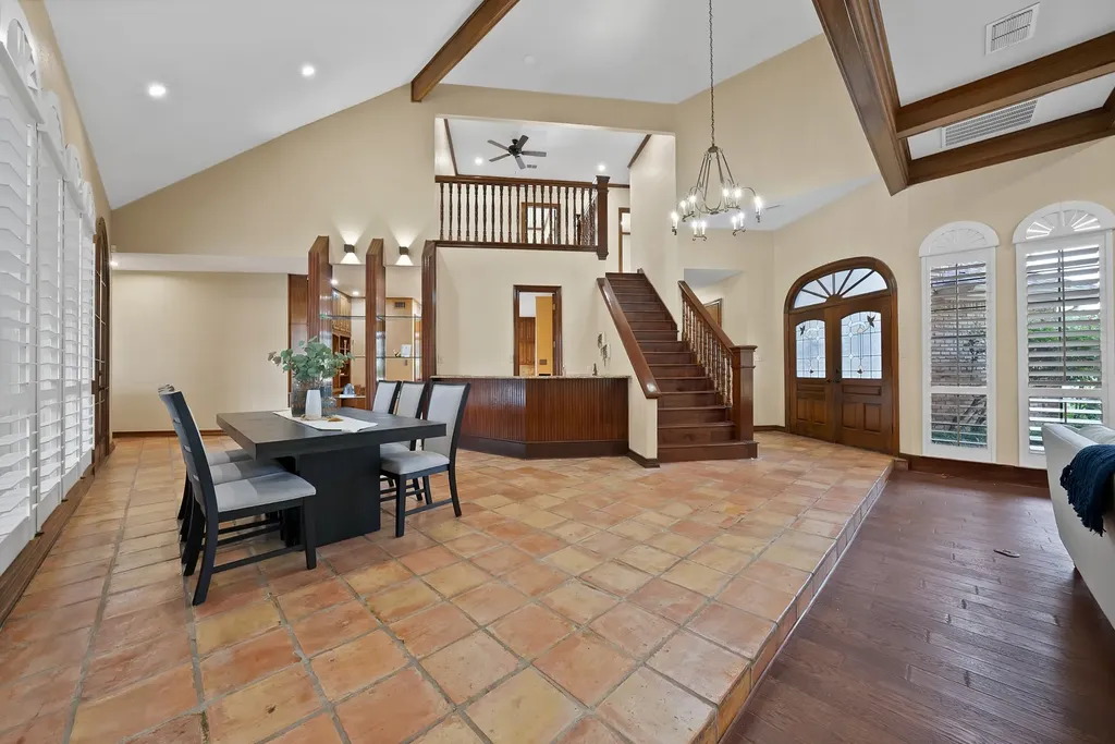 2714 Ridge Top Lane Arlington TX 76006