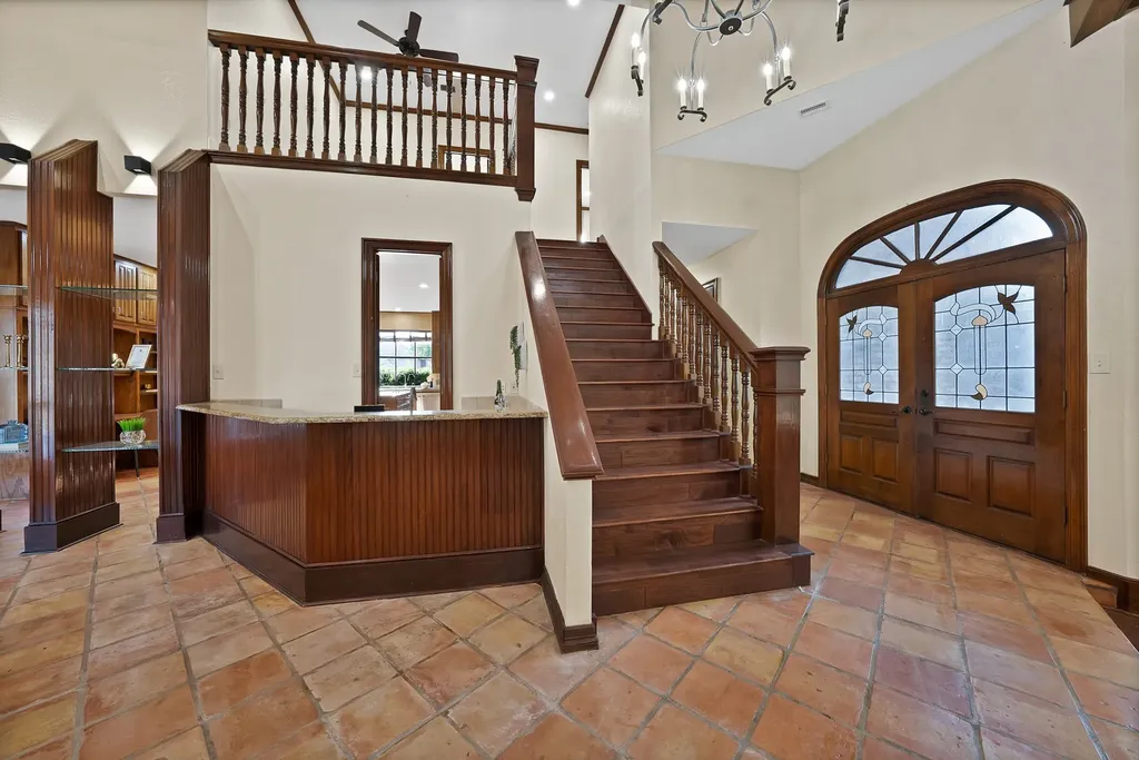 2714 Ridge Top Lane Arlington TX 76006