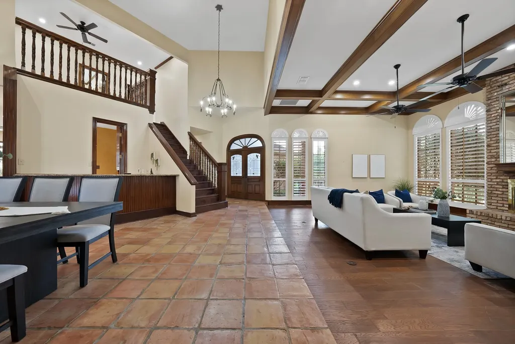 2714 Ridge Top Lane Arlington TX 76006