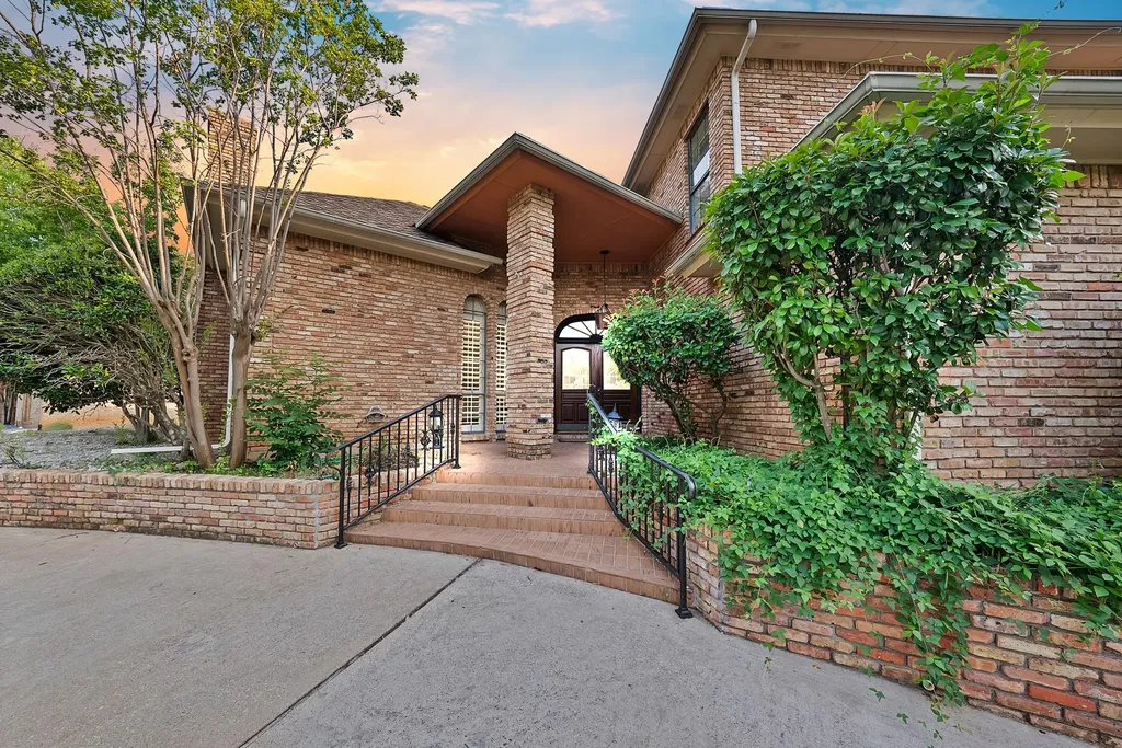 2714 Ridge Top Lane Arlington TX 76006
