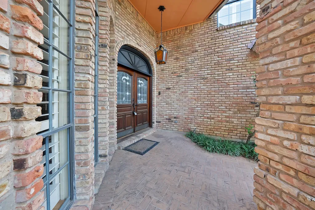 2714 Ridge Top Lane Arlington TX 76006