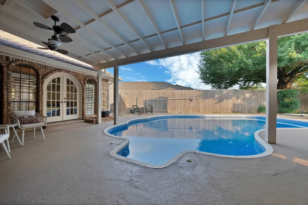 2714 Ridge Top Lane Arlington TX 76006