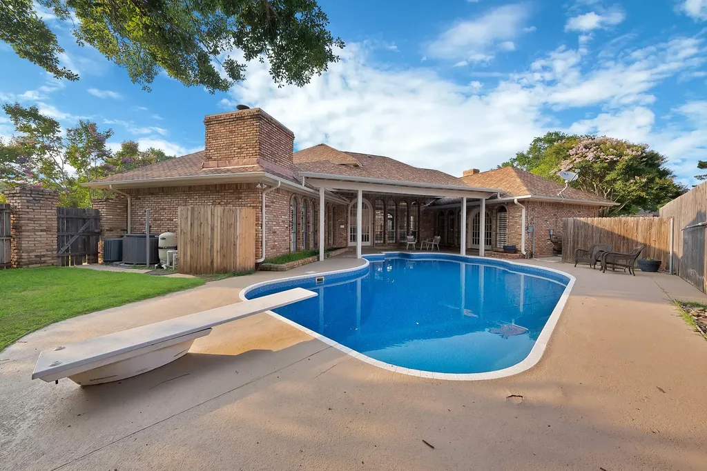 2714 Ridge Top Lane Arlington TX 76006