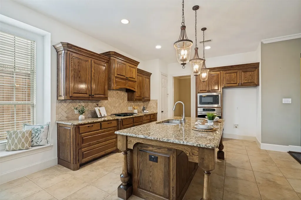 1005 Homer Johnson Lane Garland TX 75044