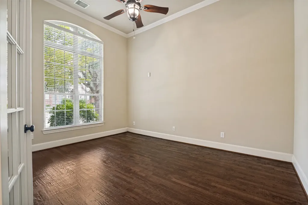1005 Homer Johnson Lane Garland TX 75044