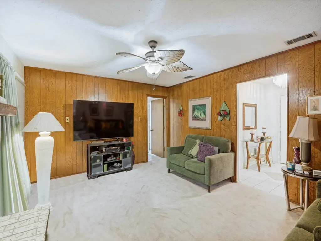 7133 Bayberry Lane Dallas TX 75249