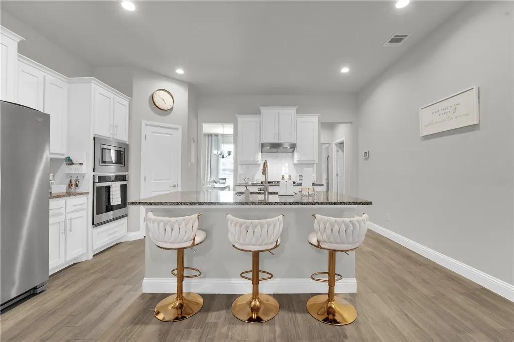 10619 Cherry Tree Way Grand Prairie TX 76065