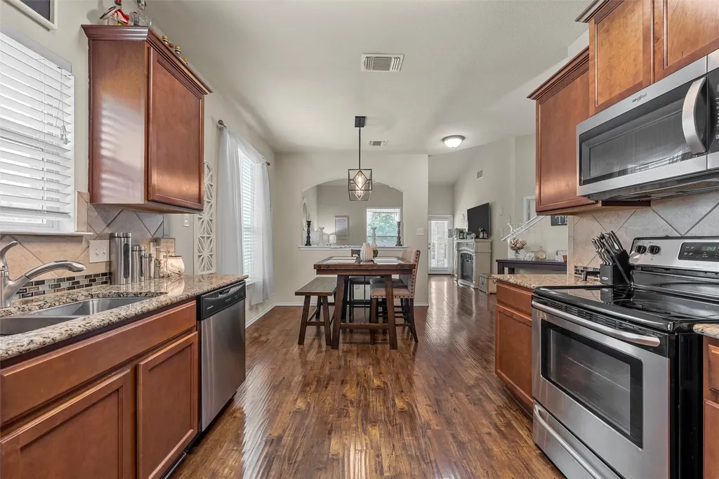 11333 Haggerman Drive Lorena TX 76655