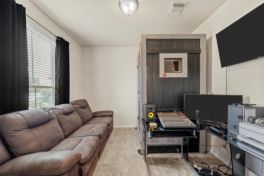 11333 Haggerman Drive Lorena TX 76655