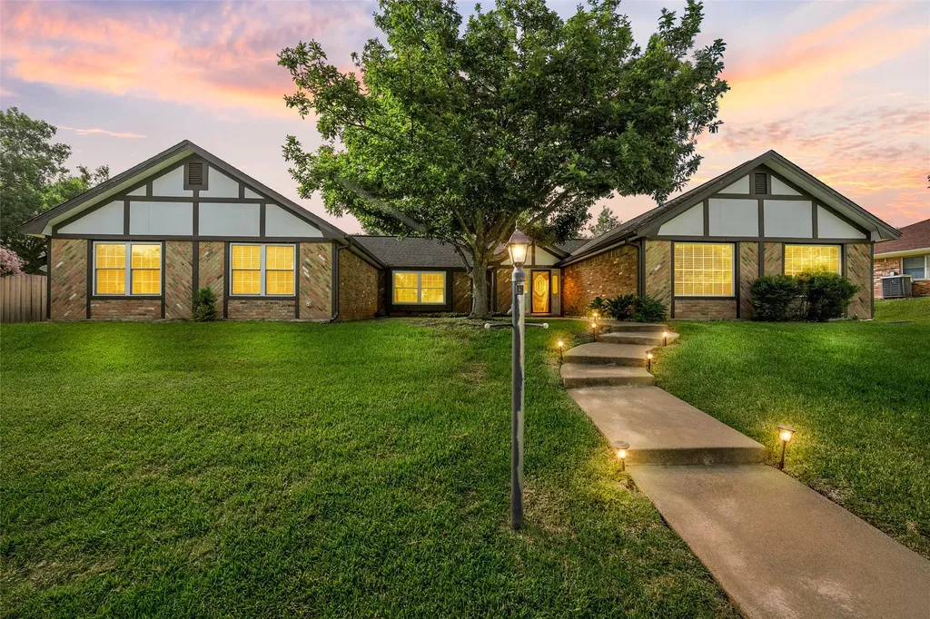8202 Whippoorwill Drive Woodway TX 76712