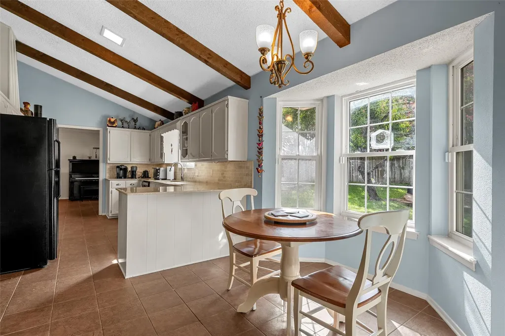 8202 Whippoorwill Drive Woodway TX 76712