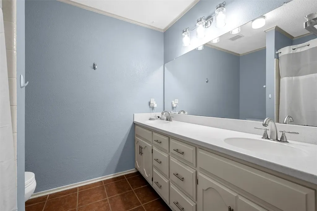 8202 Whippoorwill Drive Woodway TX 76712