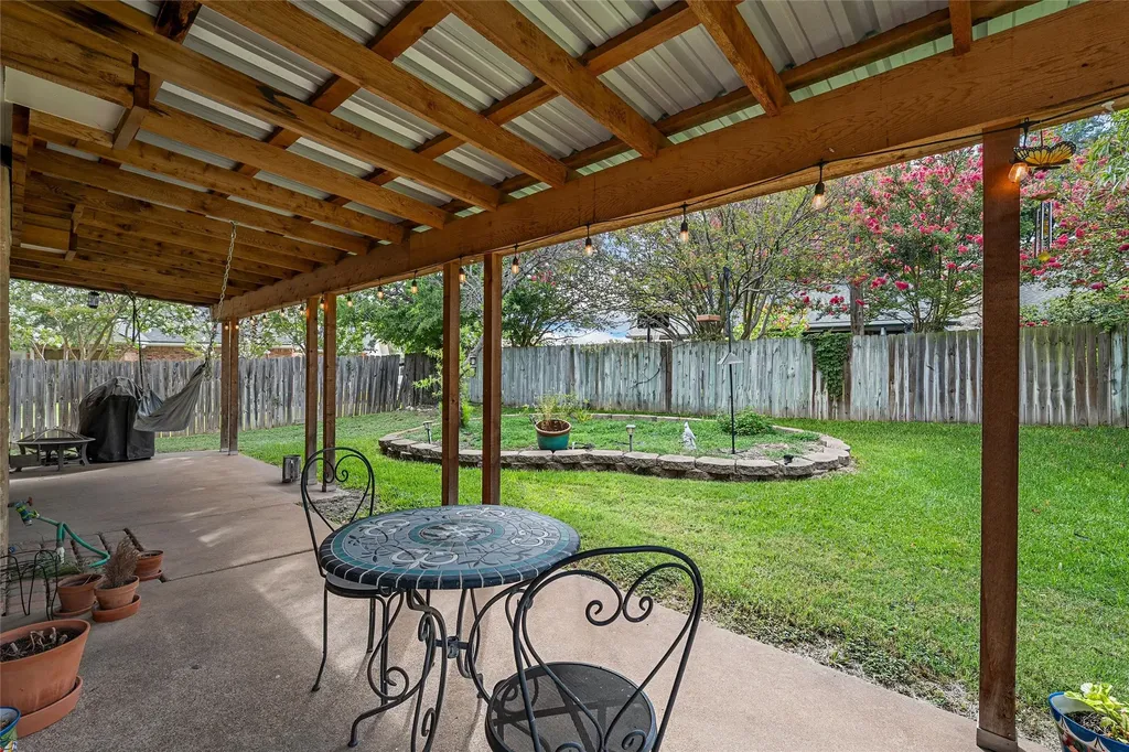8202 Whippoorwill Drive Woodway TX 76712