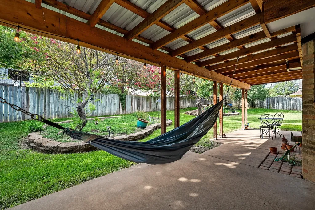8202 Whippoorwill Drive Woodway TX 76712