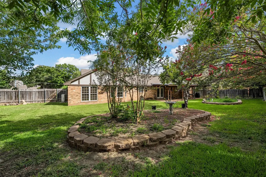 8202 Whippoorwill Drive Woodway TX 76712