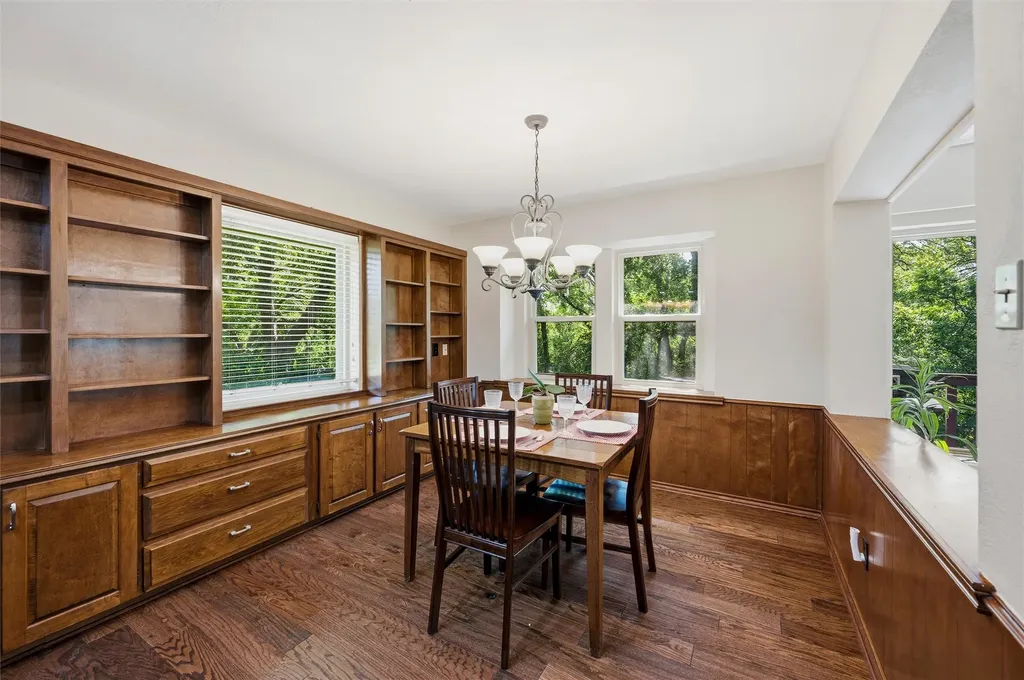 429 Rolling Hills Trail Arlington TX 76011