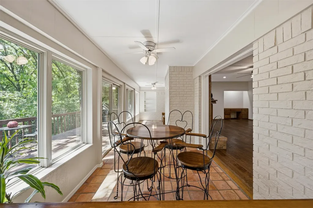 429 Rolling Hills Trail Arlington TX 76011