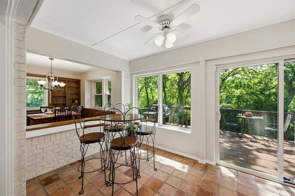 429 Rolling Hills Trail Arlington TX 76011