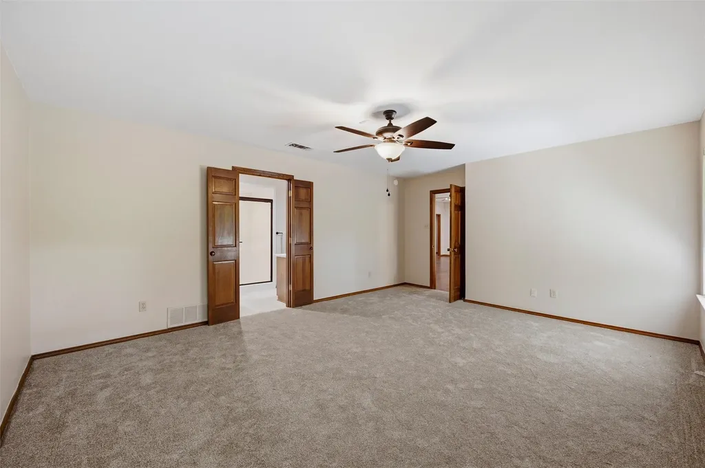 429 Rolling Hills Trail Arlington TX 76011