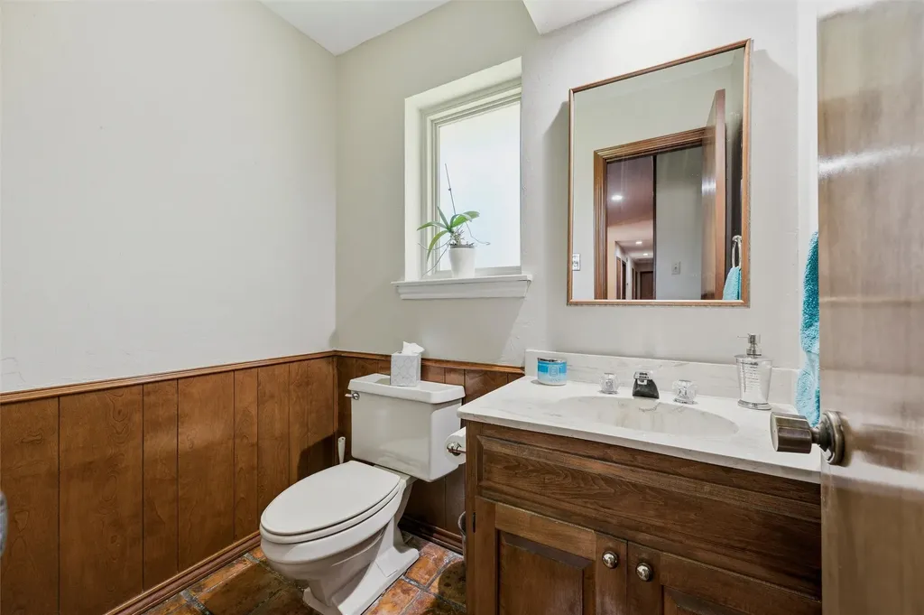 429 Rolling Hills Trail Arlington TX 76011