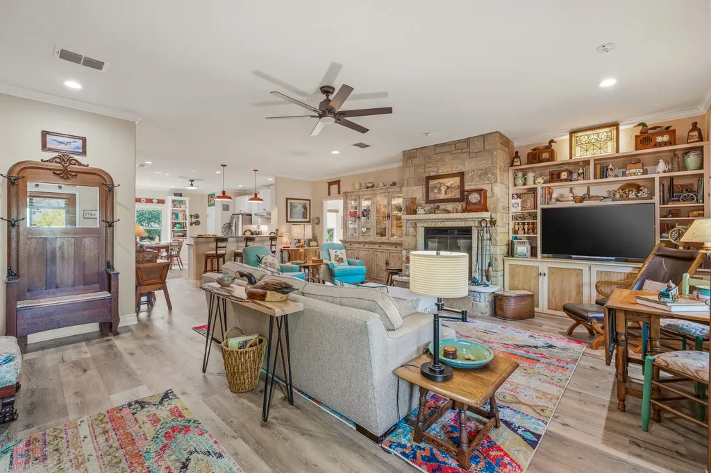 805 Anglers Ridge Bluff Dale TX 76433