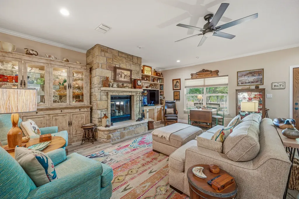 805 Anglers Ridge Bluff Dale TX 76433