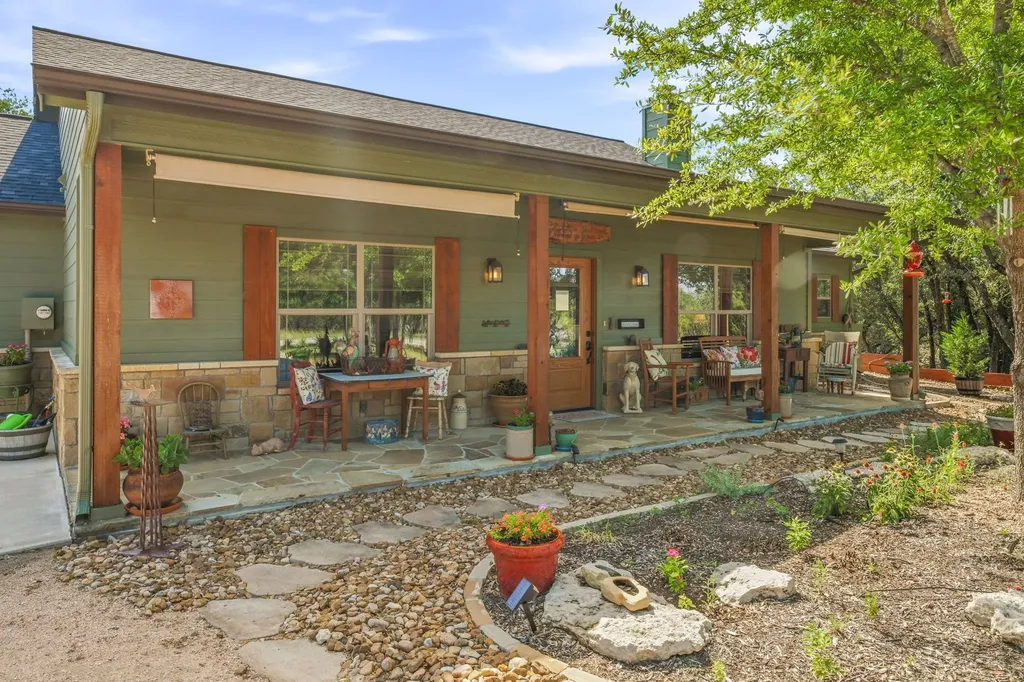 805 Anglers Ridge Bluff Dale TX 76433