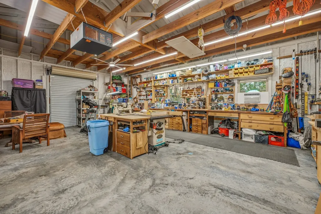 805 Anglers Ridge Bluff Dale TX 76433