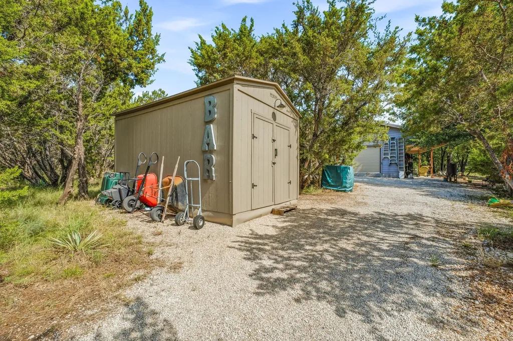 805 Anglers Ridge Bluff Dale TX 76433