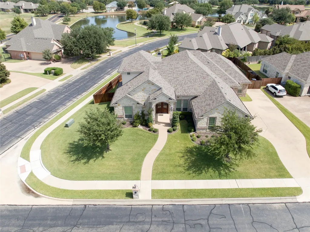 1100 Wessex Drive Woodway TX 76712