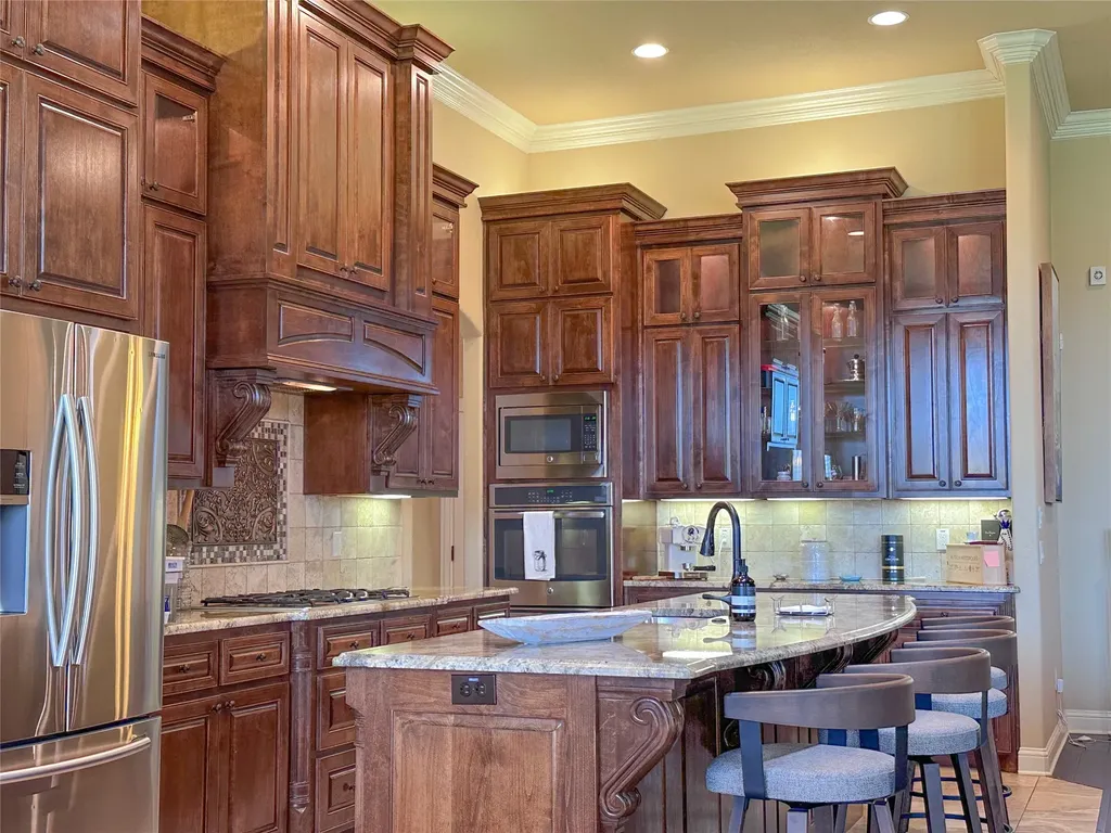 1100 Wessex Drive Woodway TX 76712